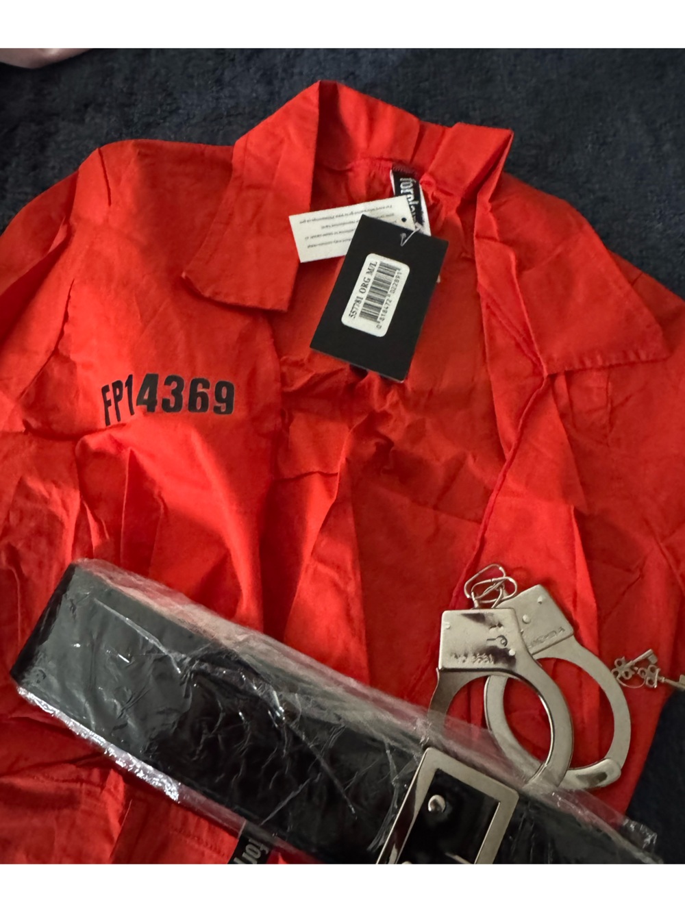 Halloween Inmate Costume Shorts Set with Handcuffs, Key and Belt